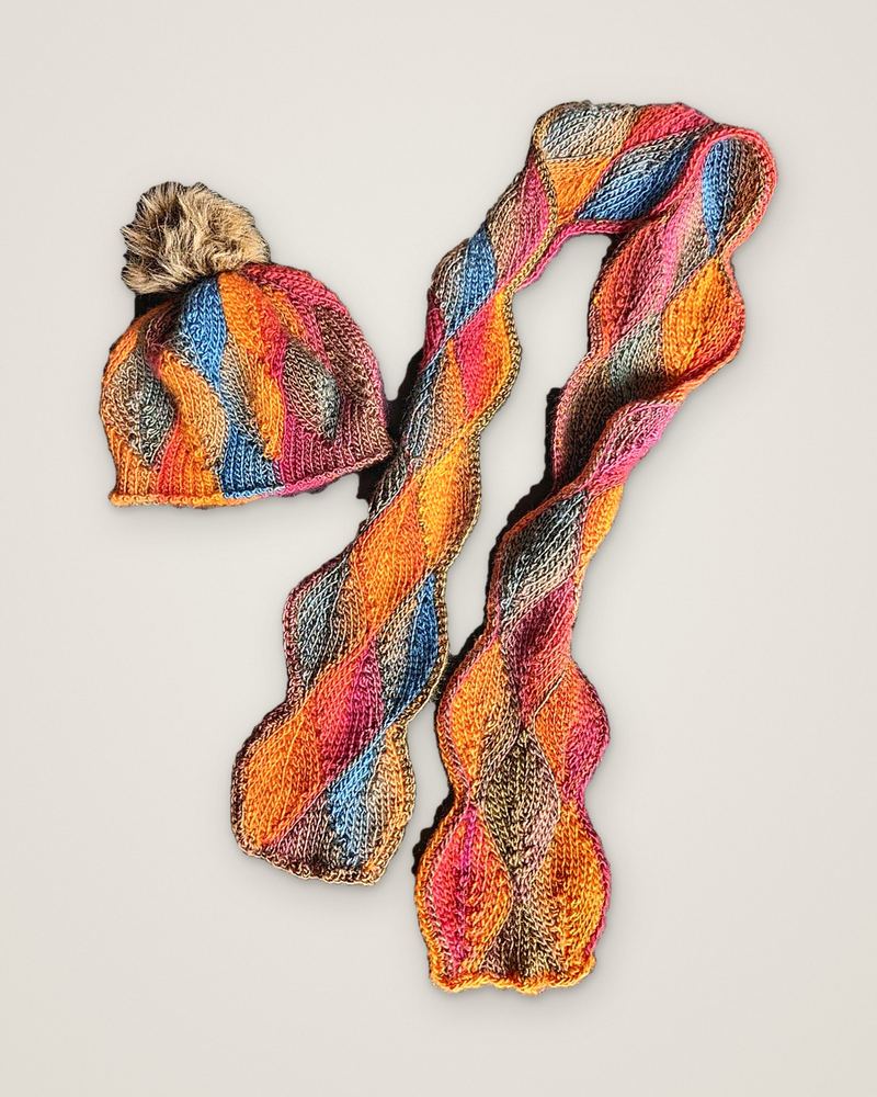 Ember hat & scarf set, flat